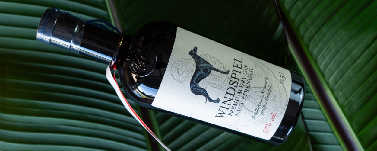 windspiel-premium-dry-navy_liegend